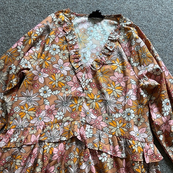 Wednesday's Girl V Neck Frill Detail Autumnal Floral Mini Smock Dress Woman’s XS - Picture 3 of 11